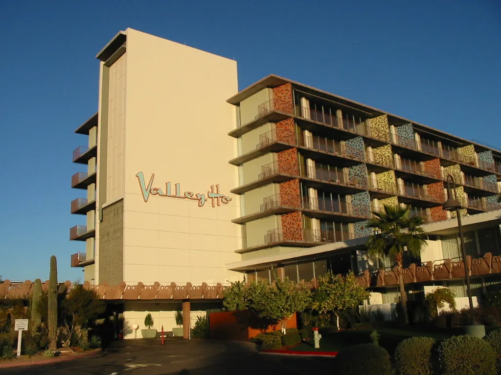The restored midcentury facade of Hotel Valley Ho at dawn in Scottsdale, Arizona